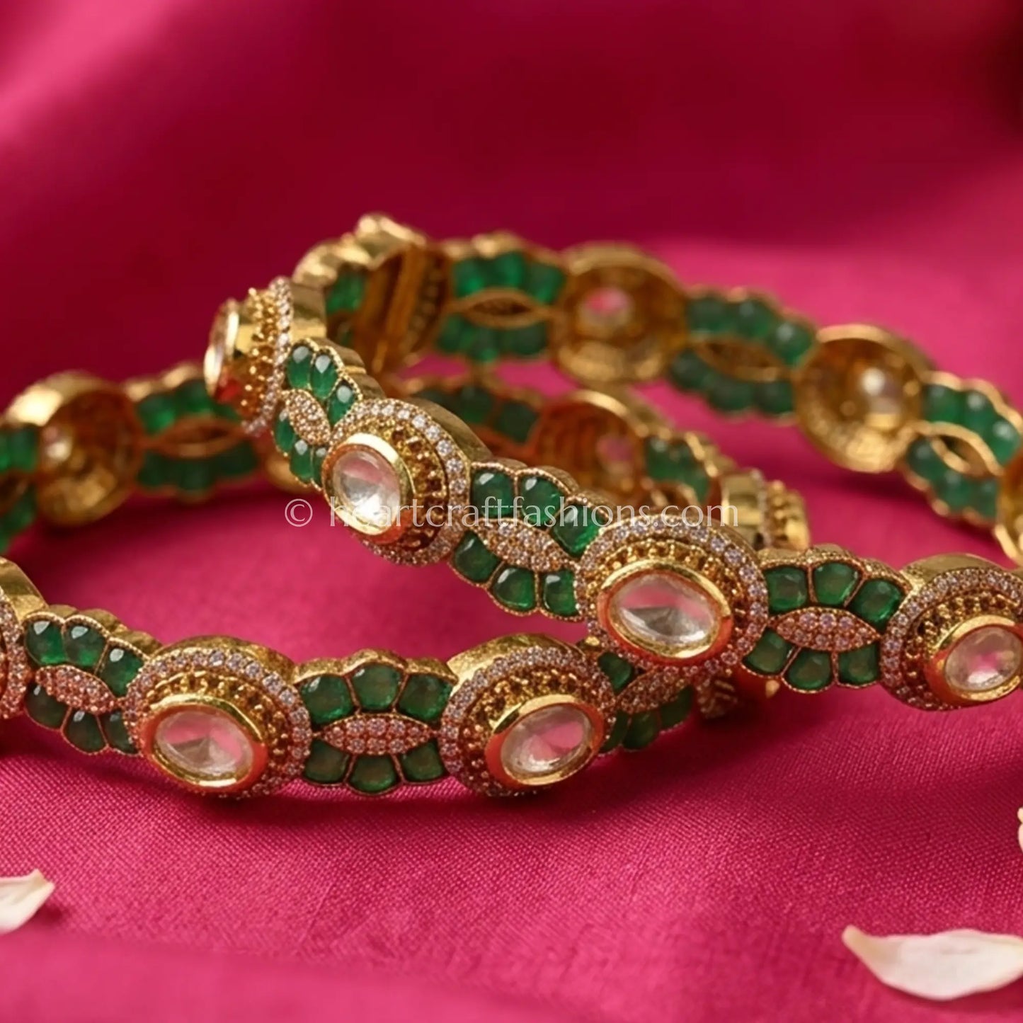 Emerald Sunehri Kundan Sleek Bangles