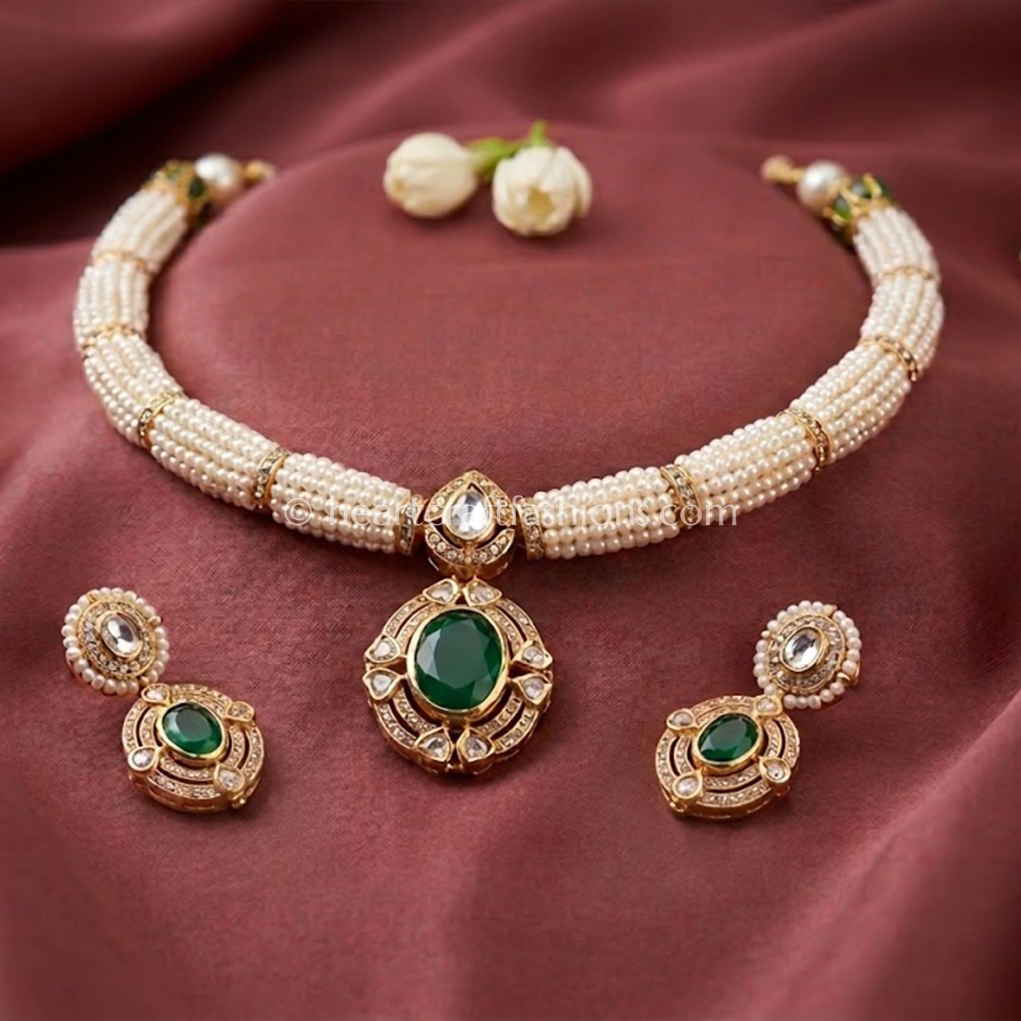 Emerald Sunehri Kundan Sleek Hasli Set