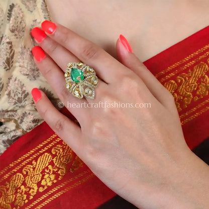 Sunehri Kundan Emerald Teardrop Doublet Ring