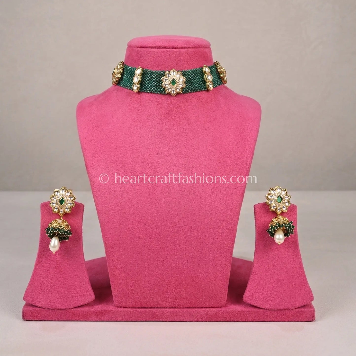 Emerald Veena Bandhai AC Kundan Choker Set
