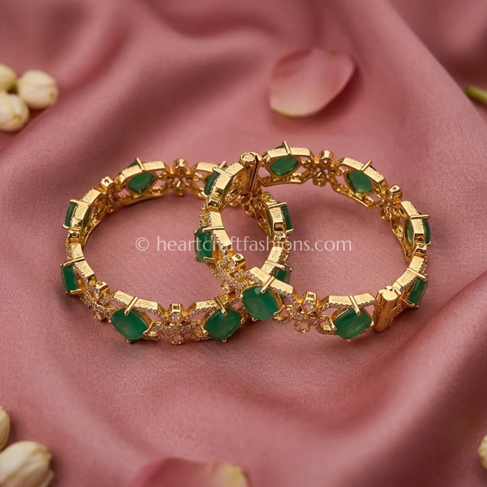 Emerald Sunehri Kundan Doublet Bangles