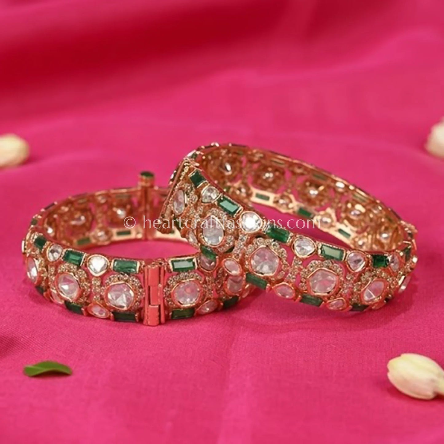 Emerald Sunehri Kundan Rectangle Bangles