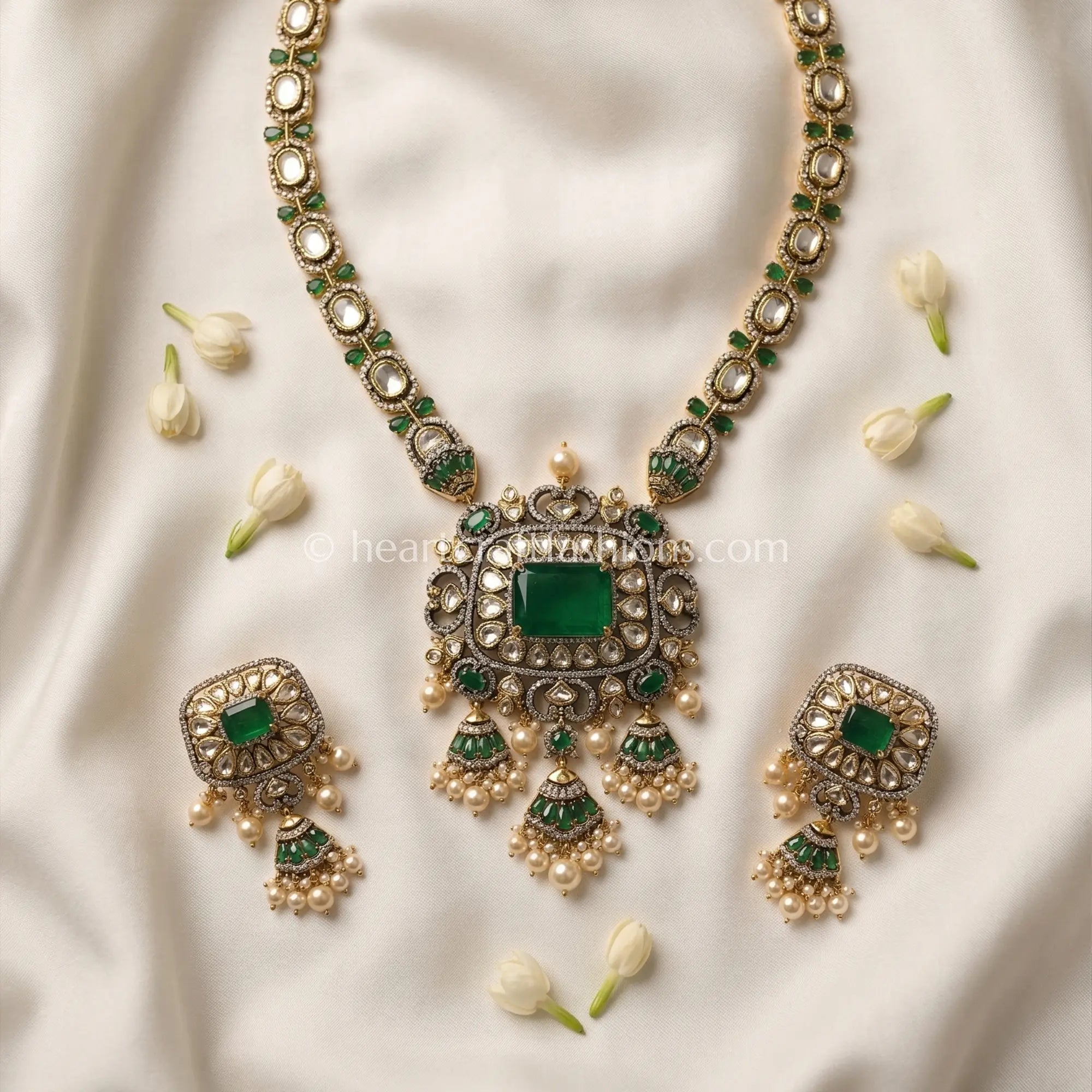 Green Doublet Sunehri Kundan Set