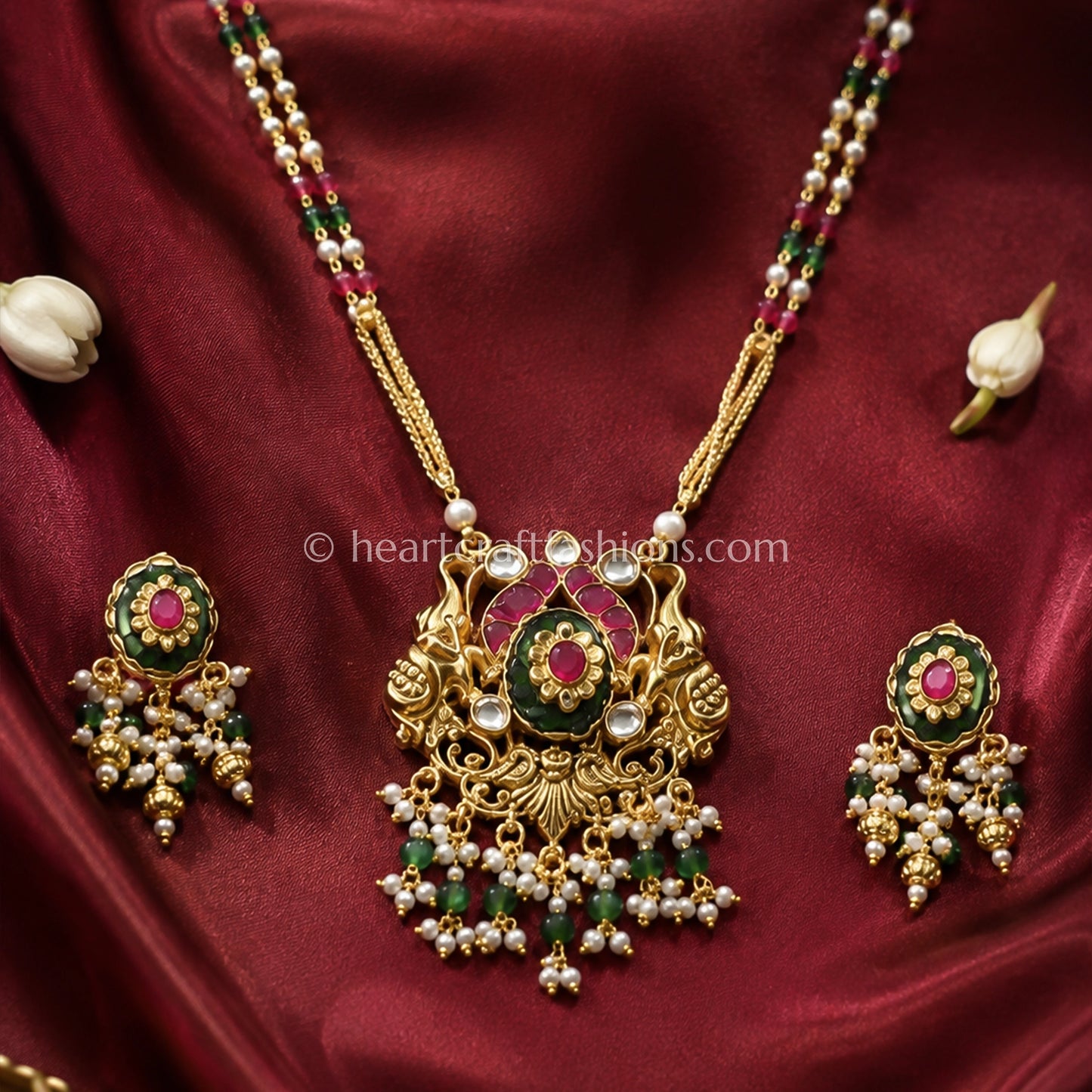 Gulnaar Heritage Pachi Kundan Pendant Set