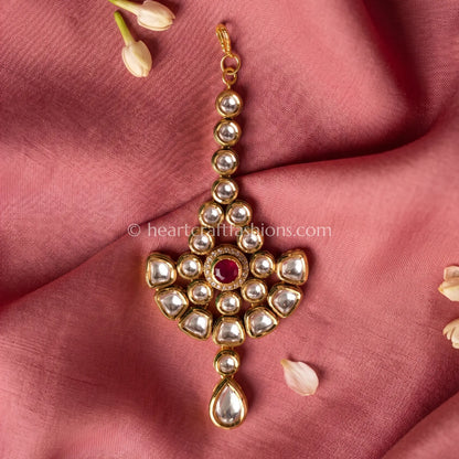 Gulnaar Ruby AC Kundan Maang Tikka