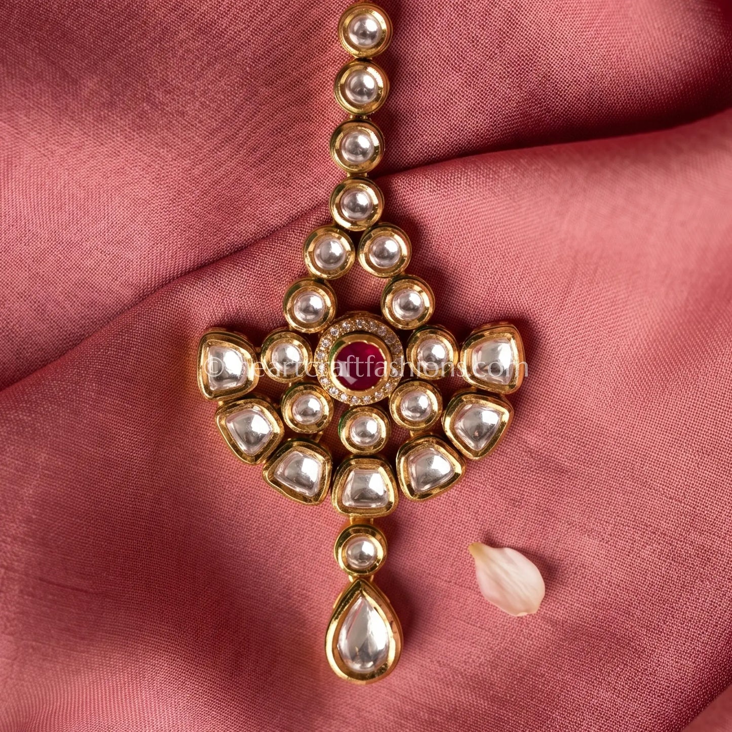Gulnaar Ruby AC Kundan Maang Tikka