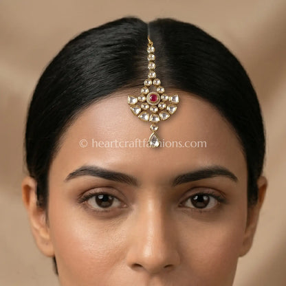 Gulnaar Ruby AC Kundan Maang Tikka