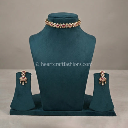 Gulnaar Sunehri Kundan Choker Set