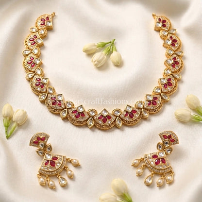 Gulnaar Sunehri Kundan Choker Set