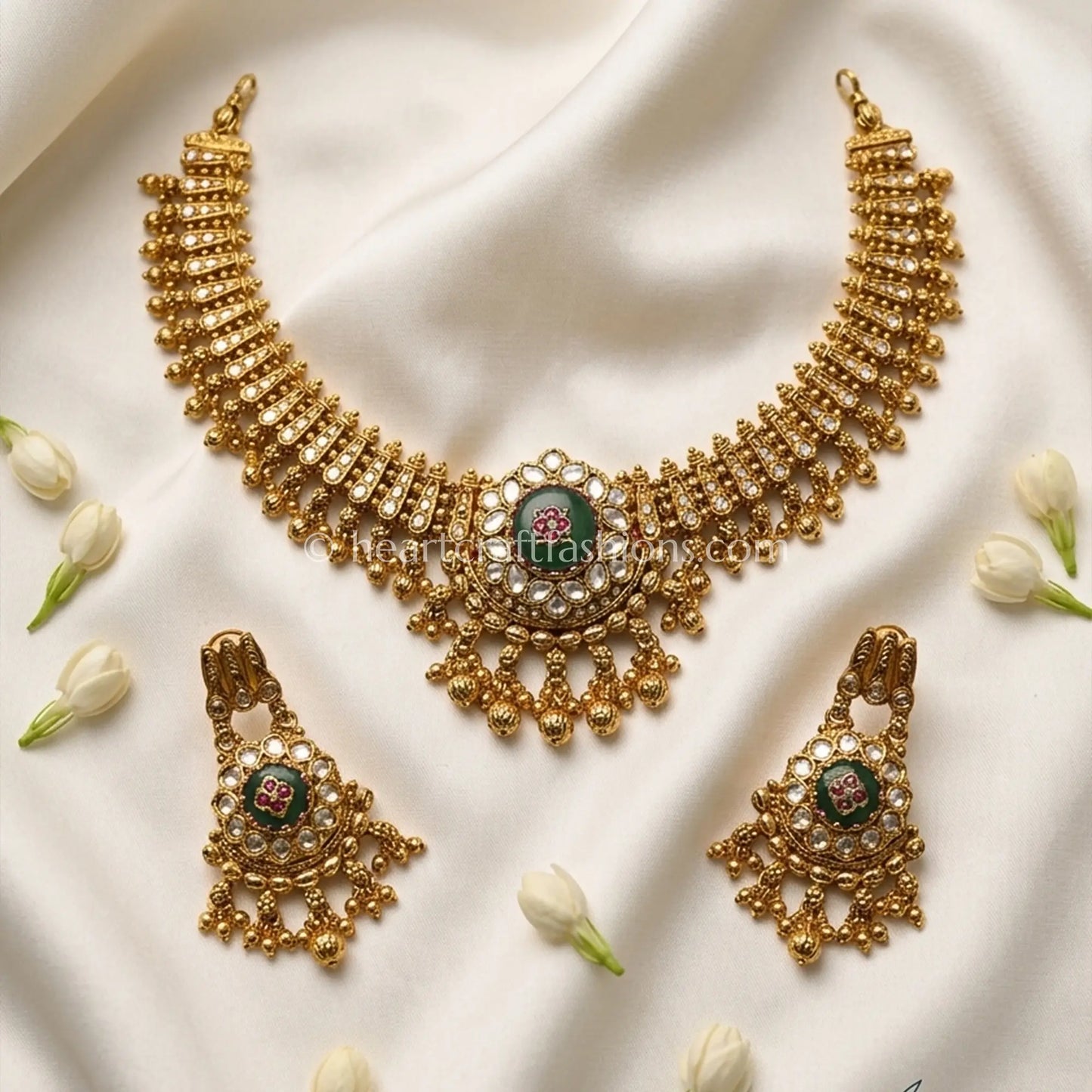 Heritage Kundan Emerald Choker Set