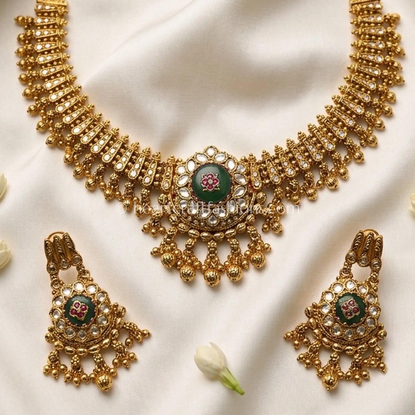 Heritage Kundan Emerald Choker Set
