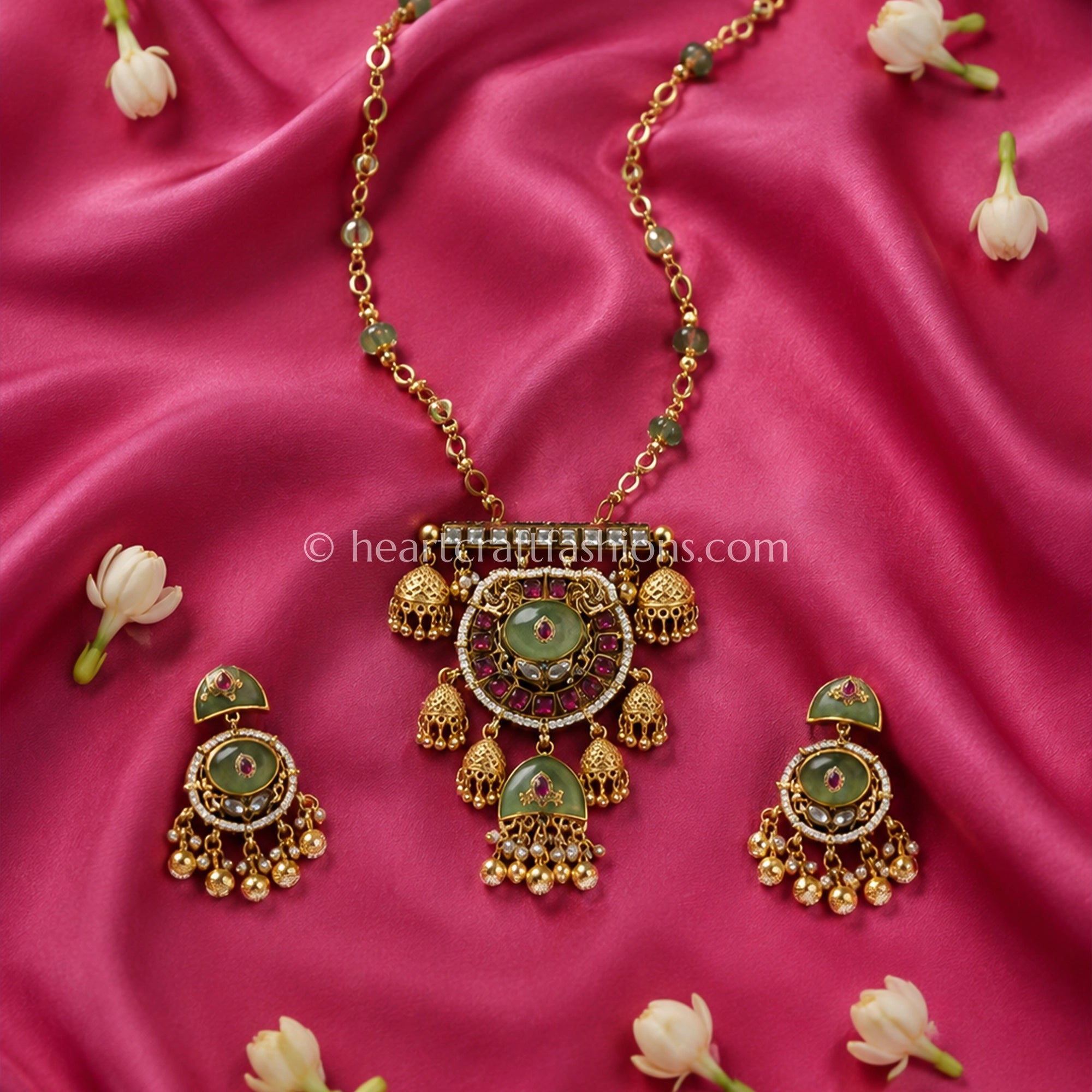 Heritage Pachi Kundan Pendant Set