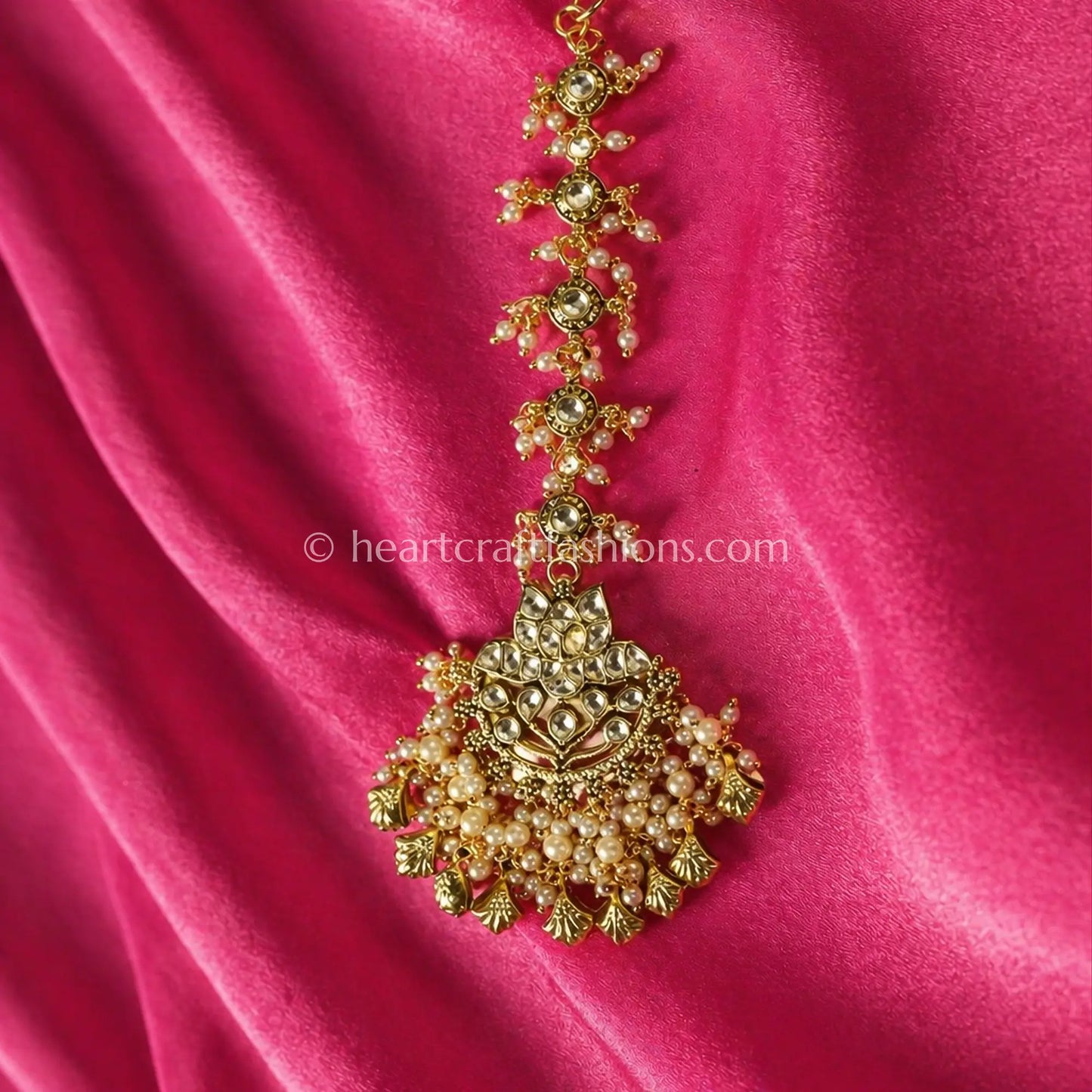 Ivory Pearl Pachi Kundan Maang Tikka