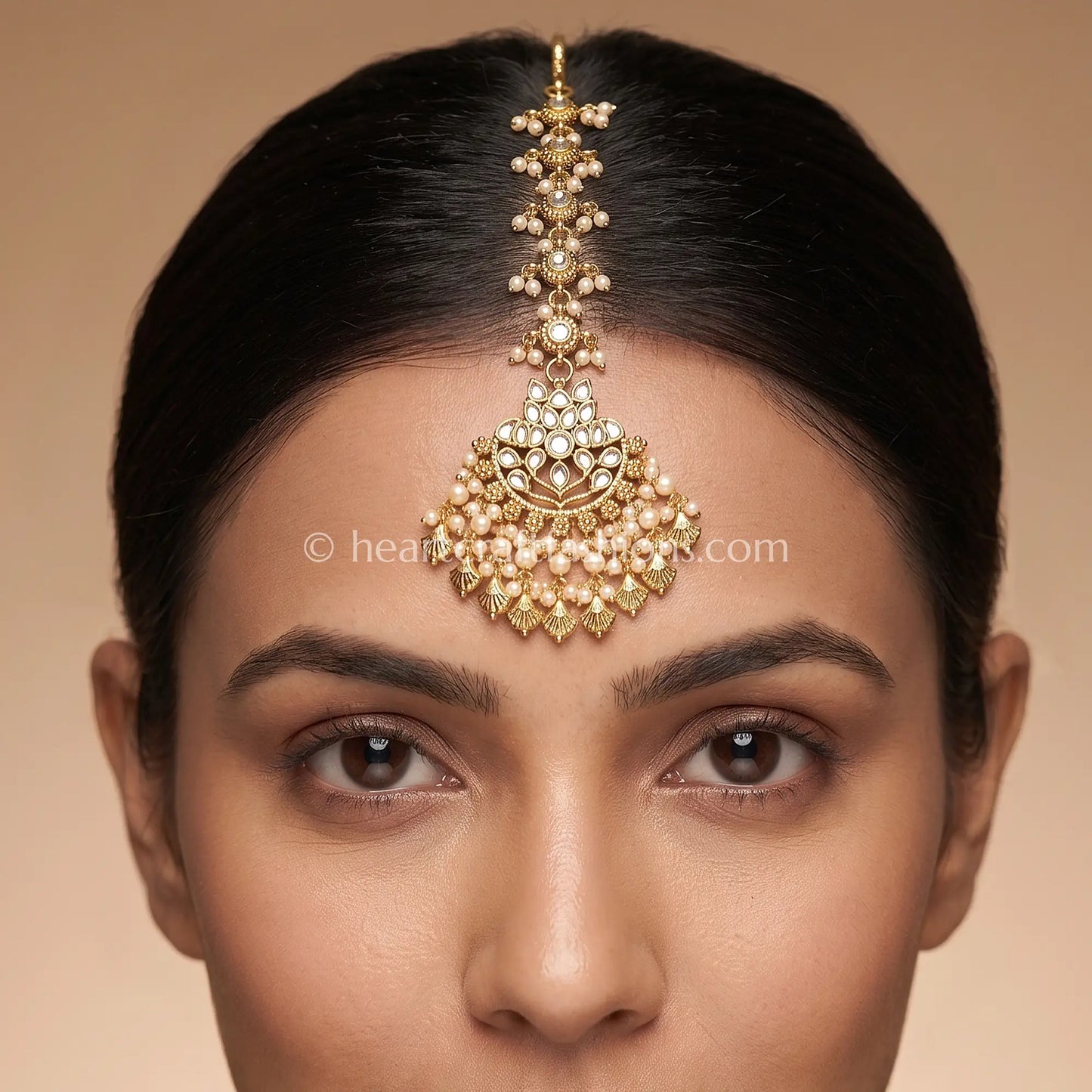 Ivory Pearl Pachi Kundan Maang Tikka