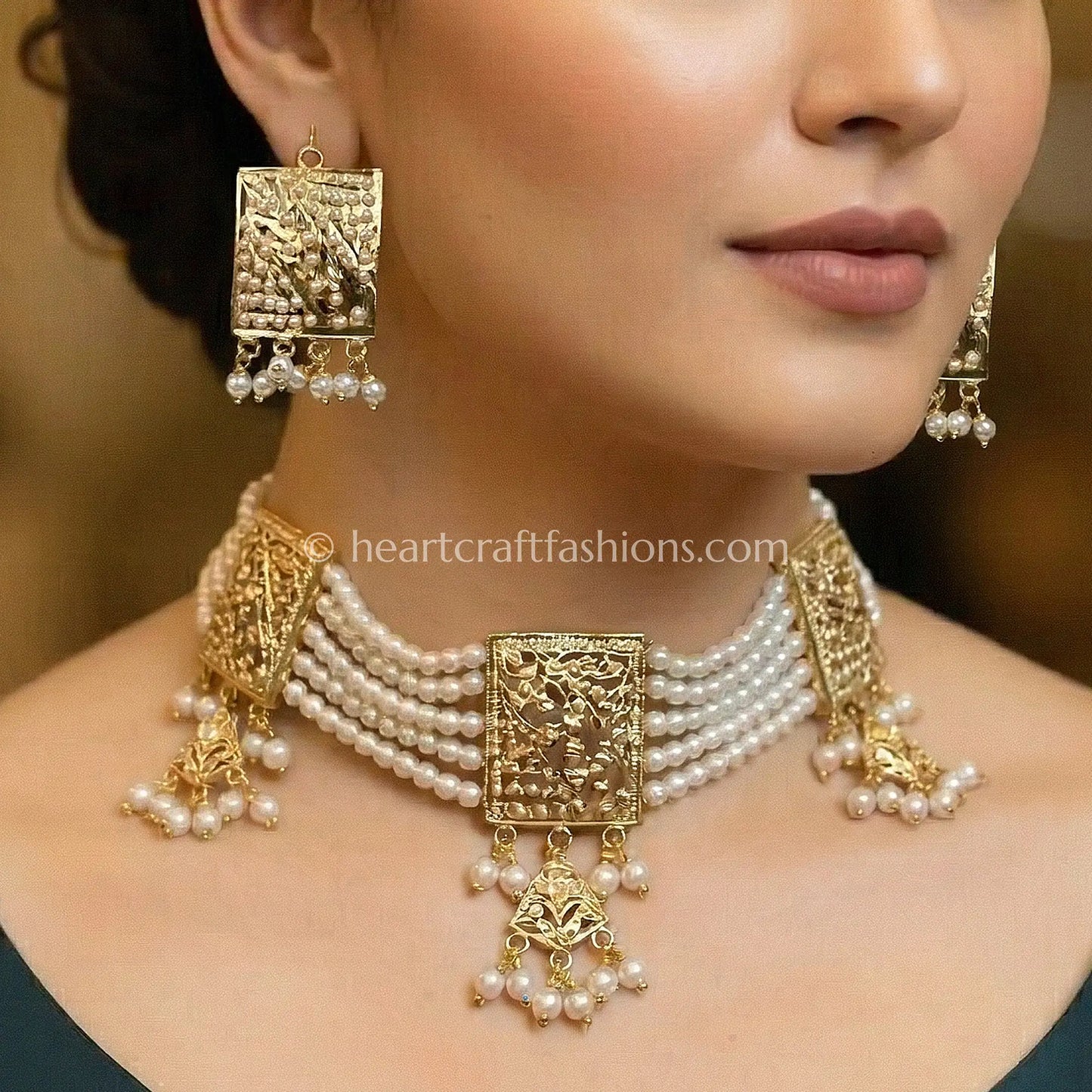 Jadau Pearl Panel Choker Set