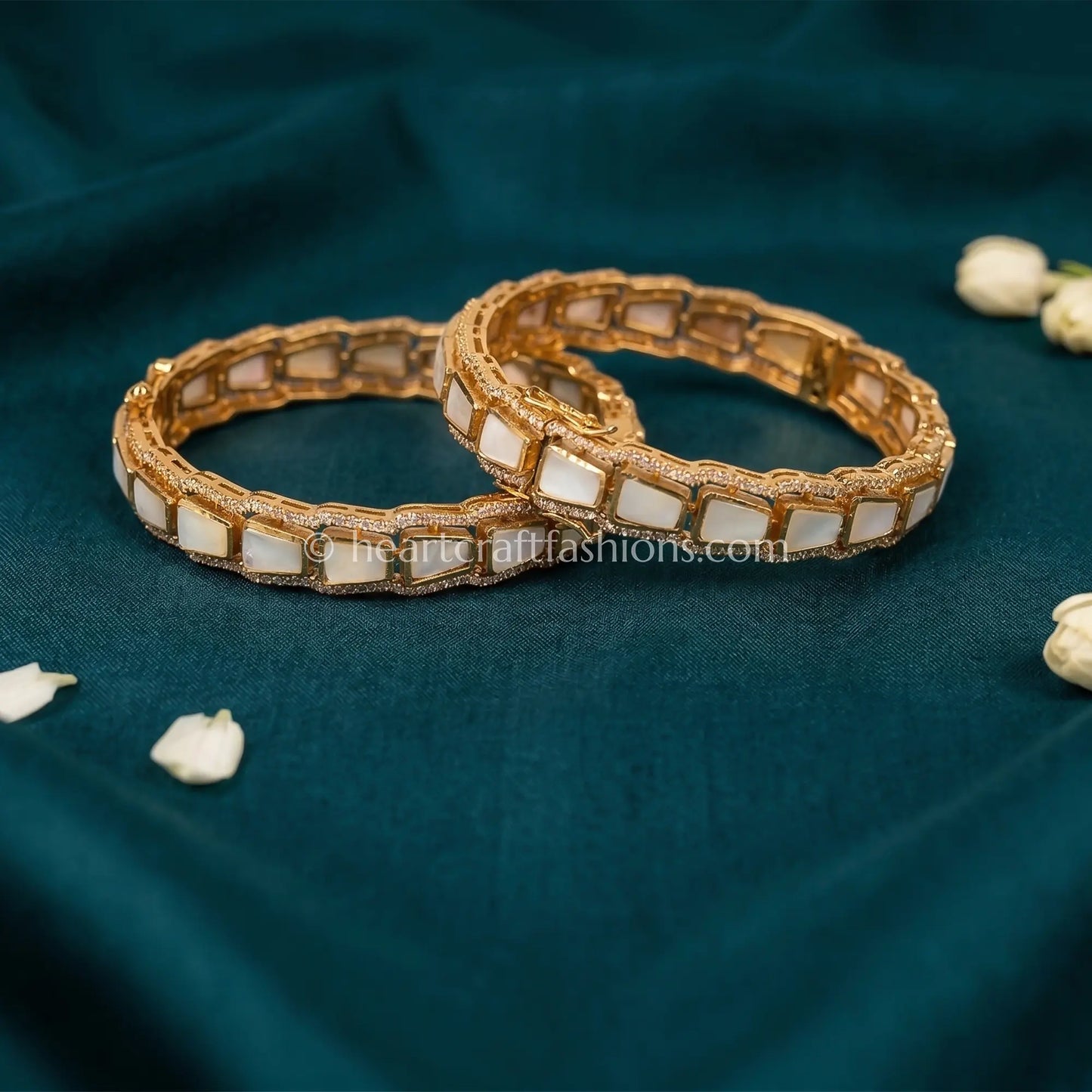 MOP Sunehri Kundan Bangles