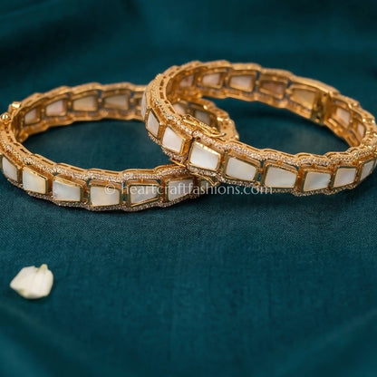 MOP Sunehri Kundan Bangles