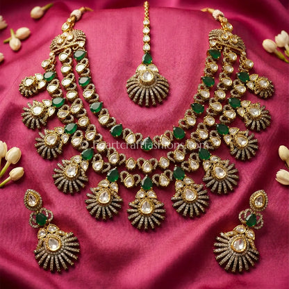 Maharani Sunehri layered Emerald Aura