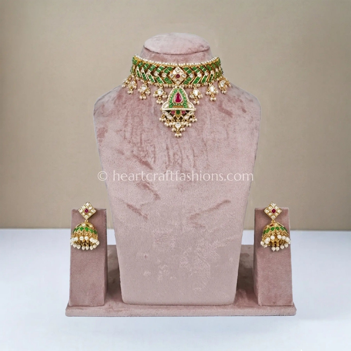 Meera Sunehri Kundan Jadau Choker Set