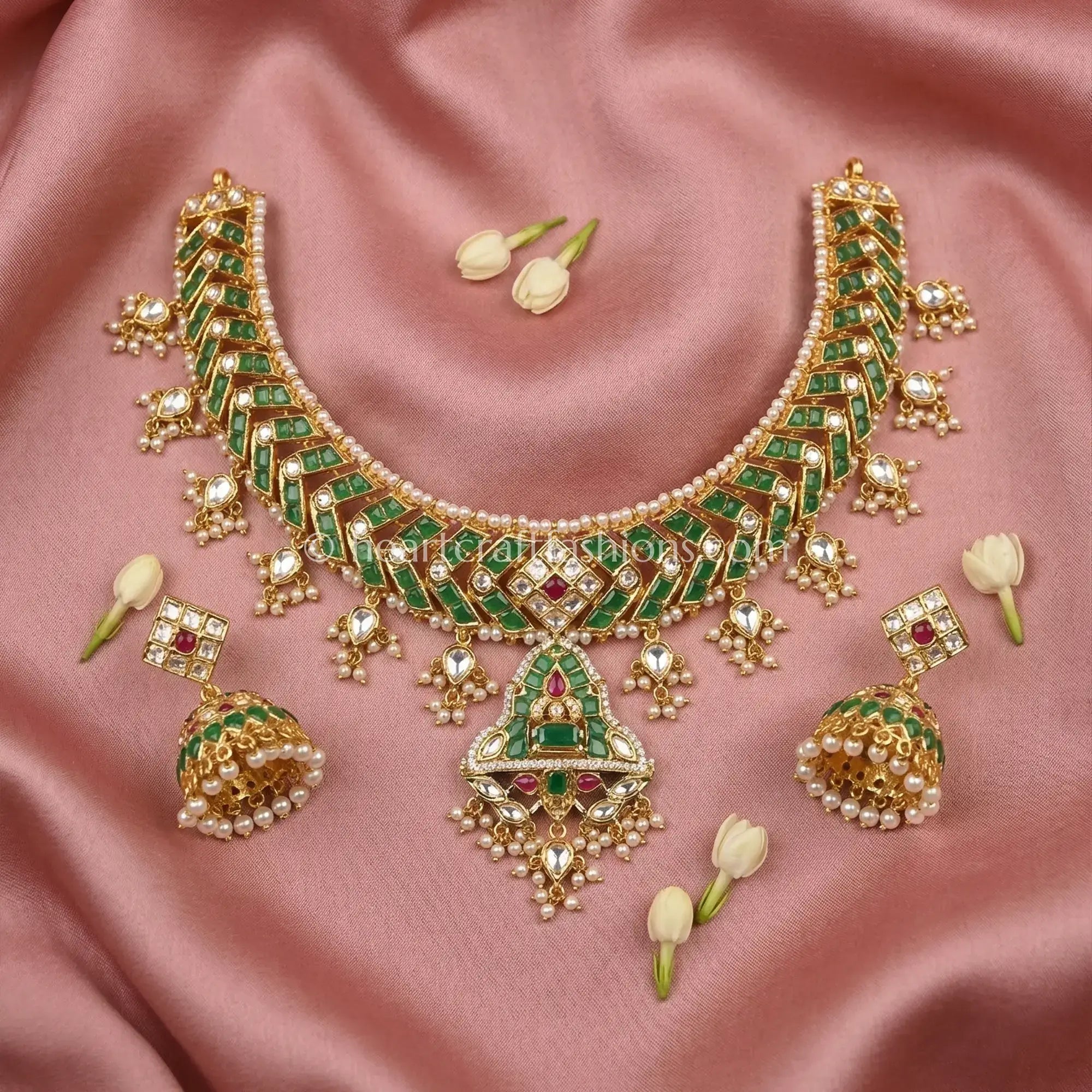 Meera Sunehri Kundan Jadau Choker Set