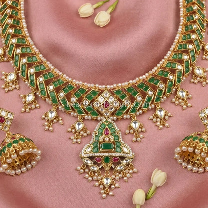 Meera Sunehri Kundan Jadau Choker Set