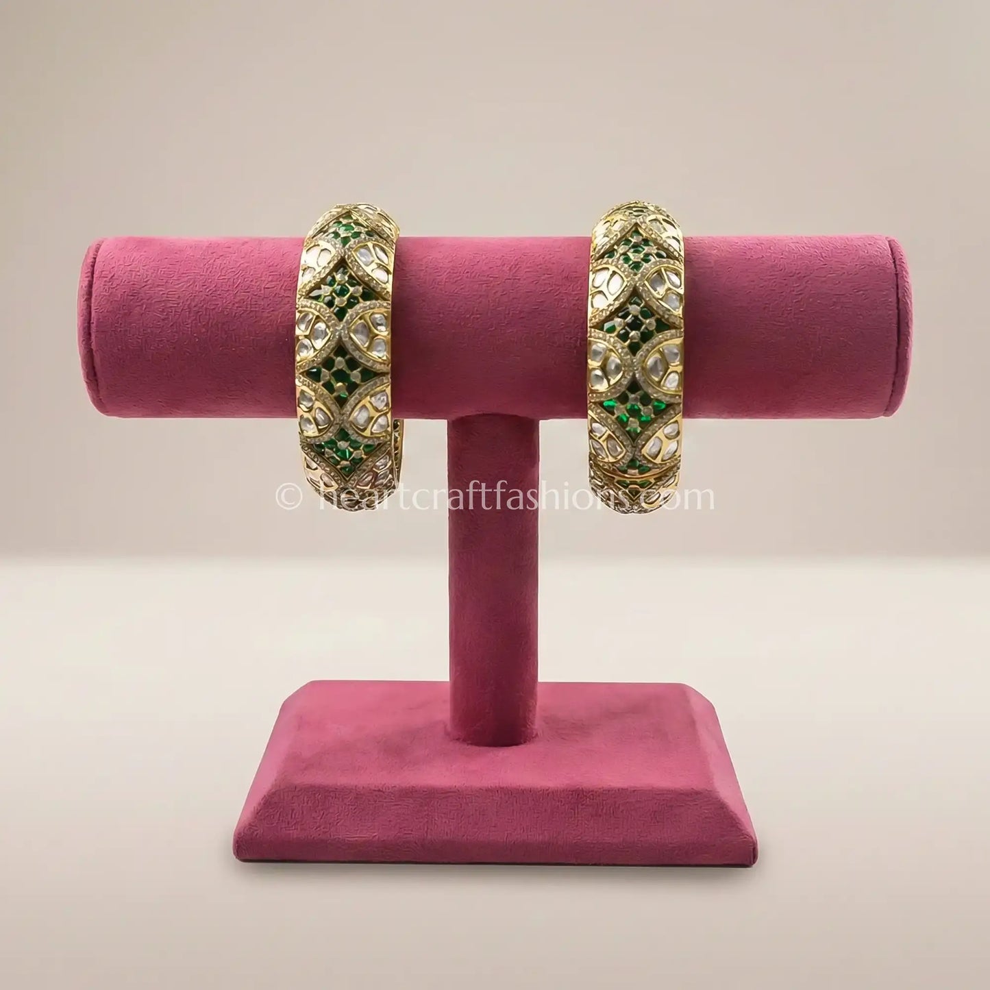 Mehira Emerald Sunheri Kundan Bangles