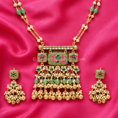 Mehreen Green Heritage Pachi Kundan Pendant Necklace Set