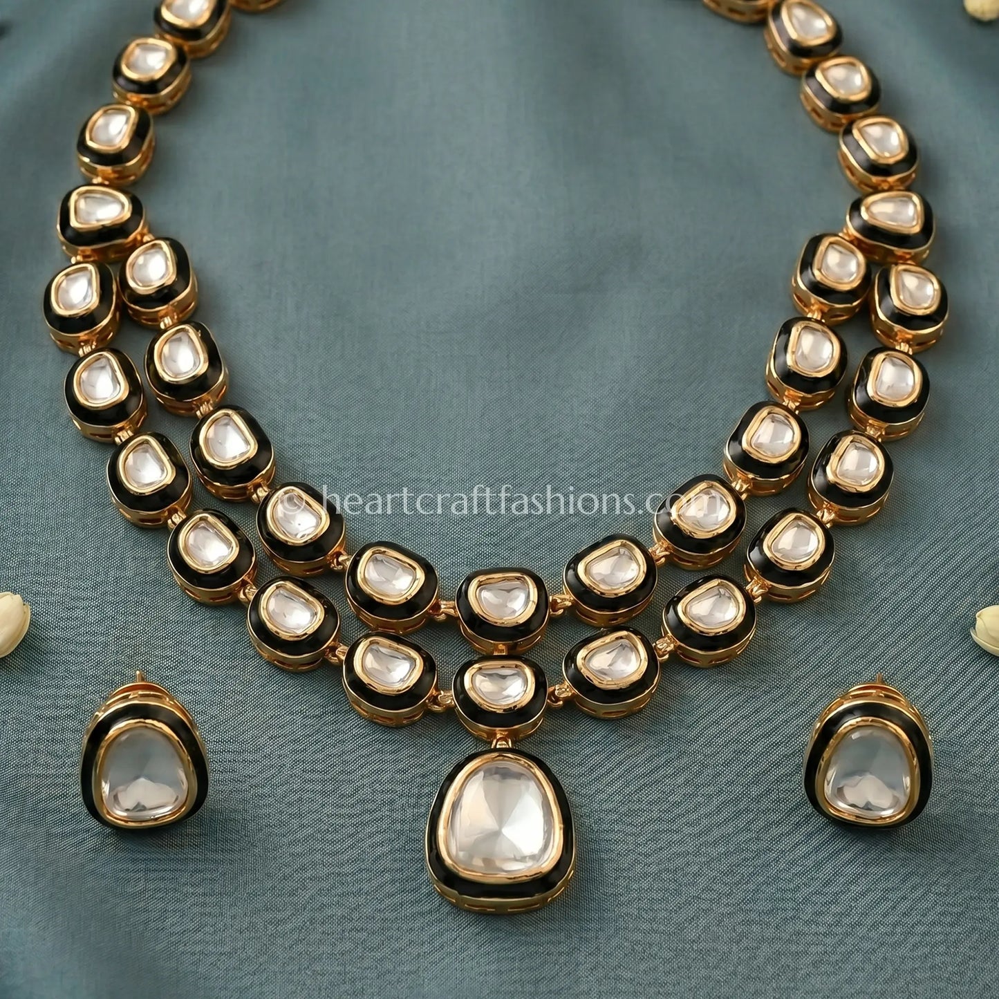 Midnight Glow Uncut Sunehri Kundan Layered Necklace Set