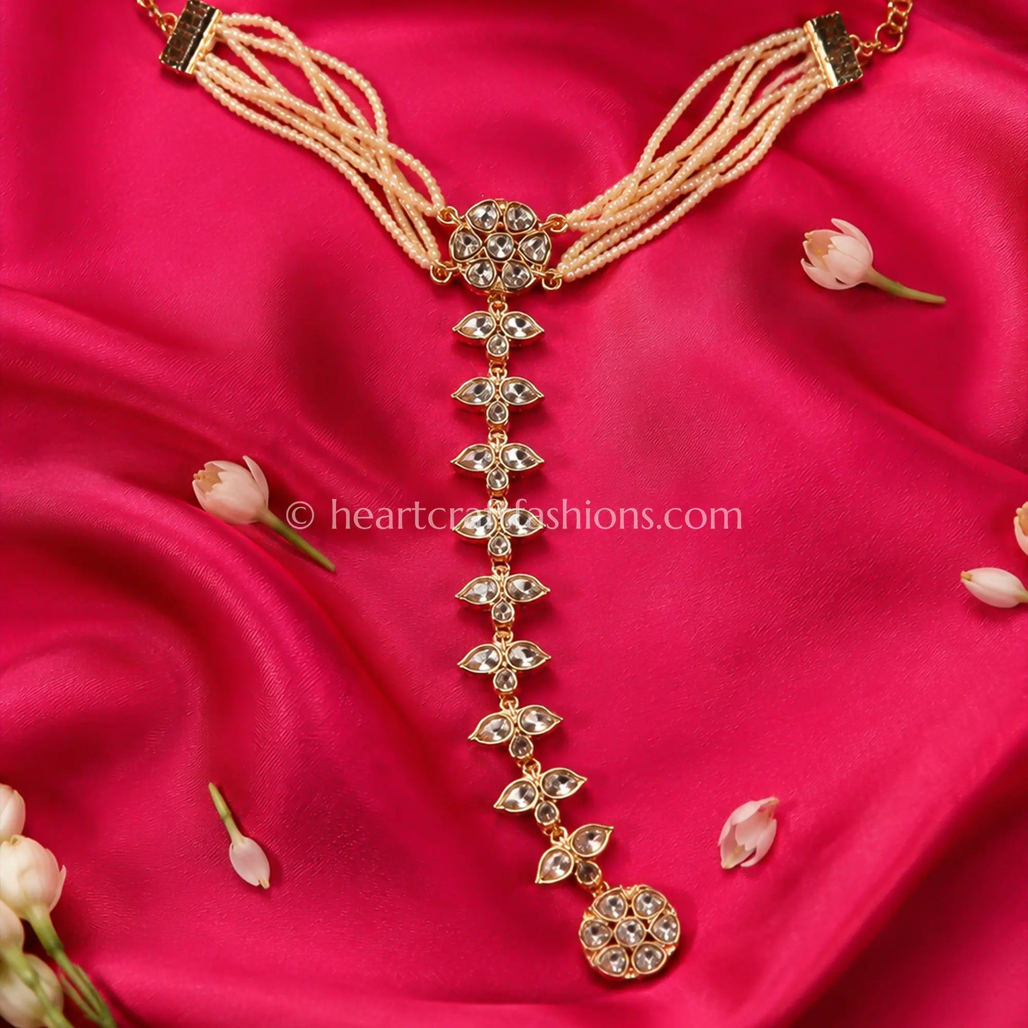 Mridula Sunehri Kundan Hathphool