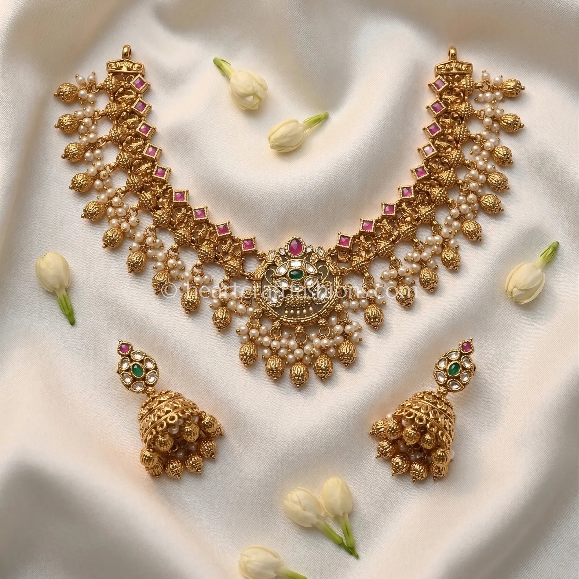 Noorvaira Heritage Pachi Kundan Set