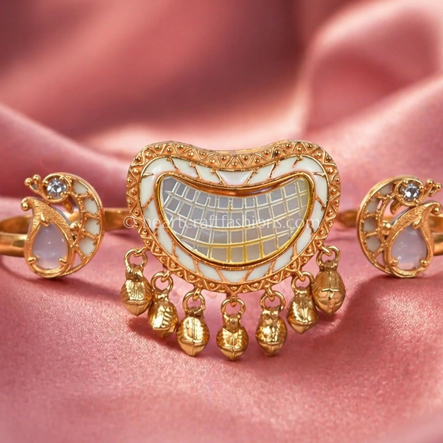 Noor Jharokha MOP Ring