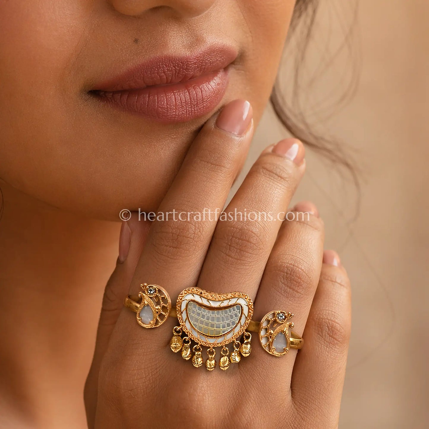 Noor Jharokha MOP Ring