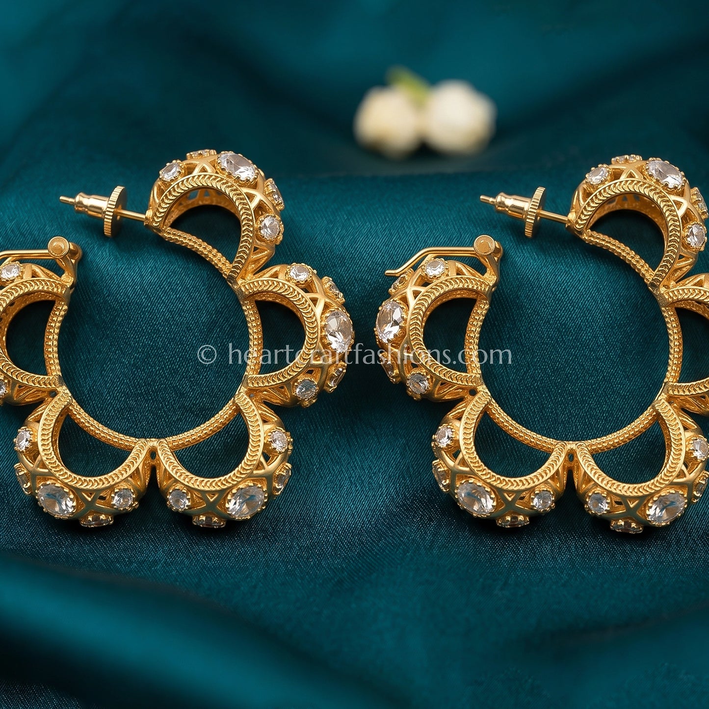 Noor Moissanite Hoop Bali