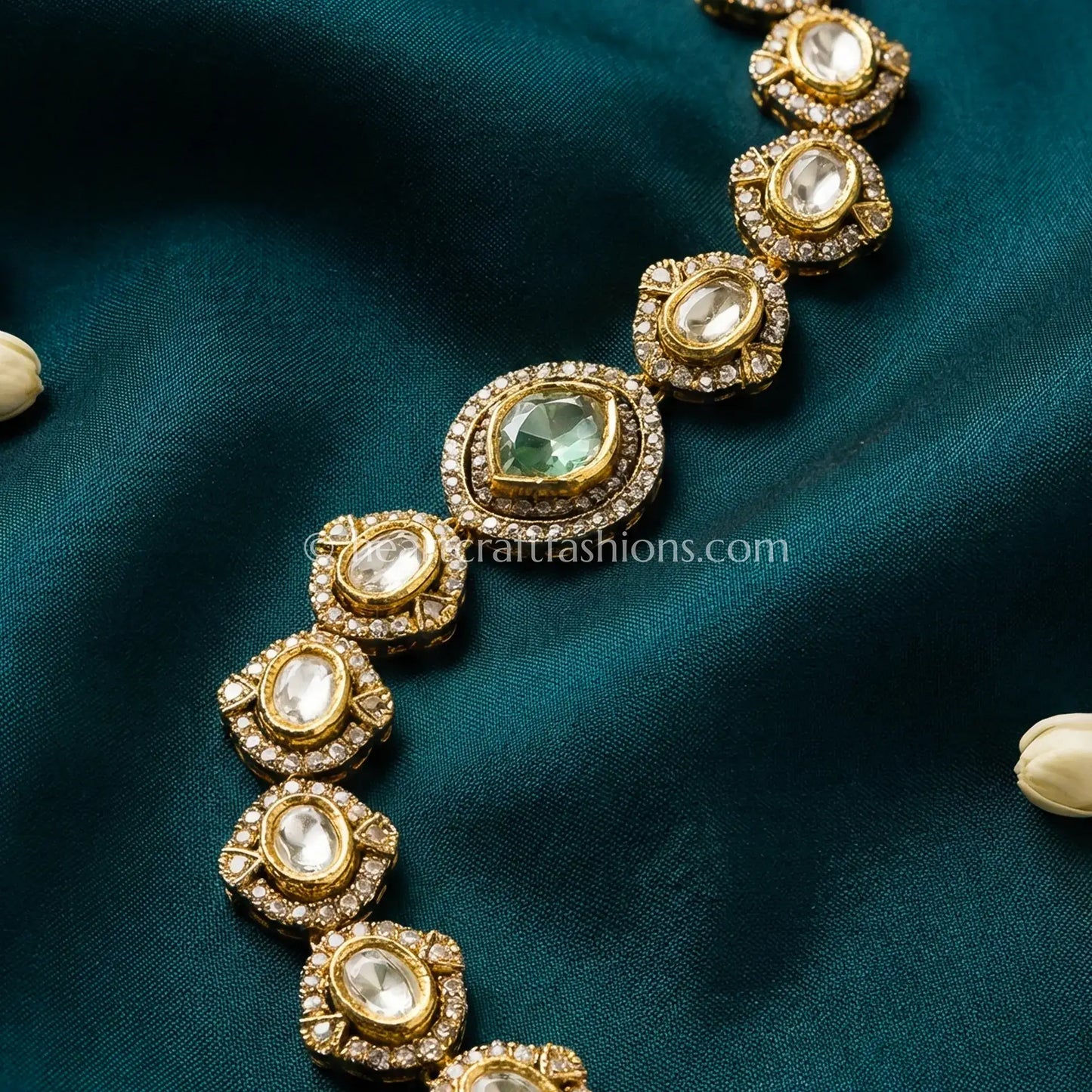 Noor Oval Moissanite Kundan Bridal Sheeshpatti