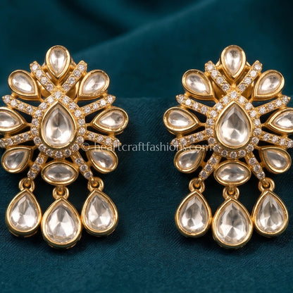 Noor Sunehri Kundan Stud Earrings