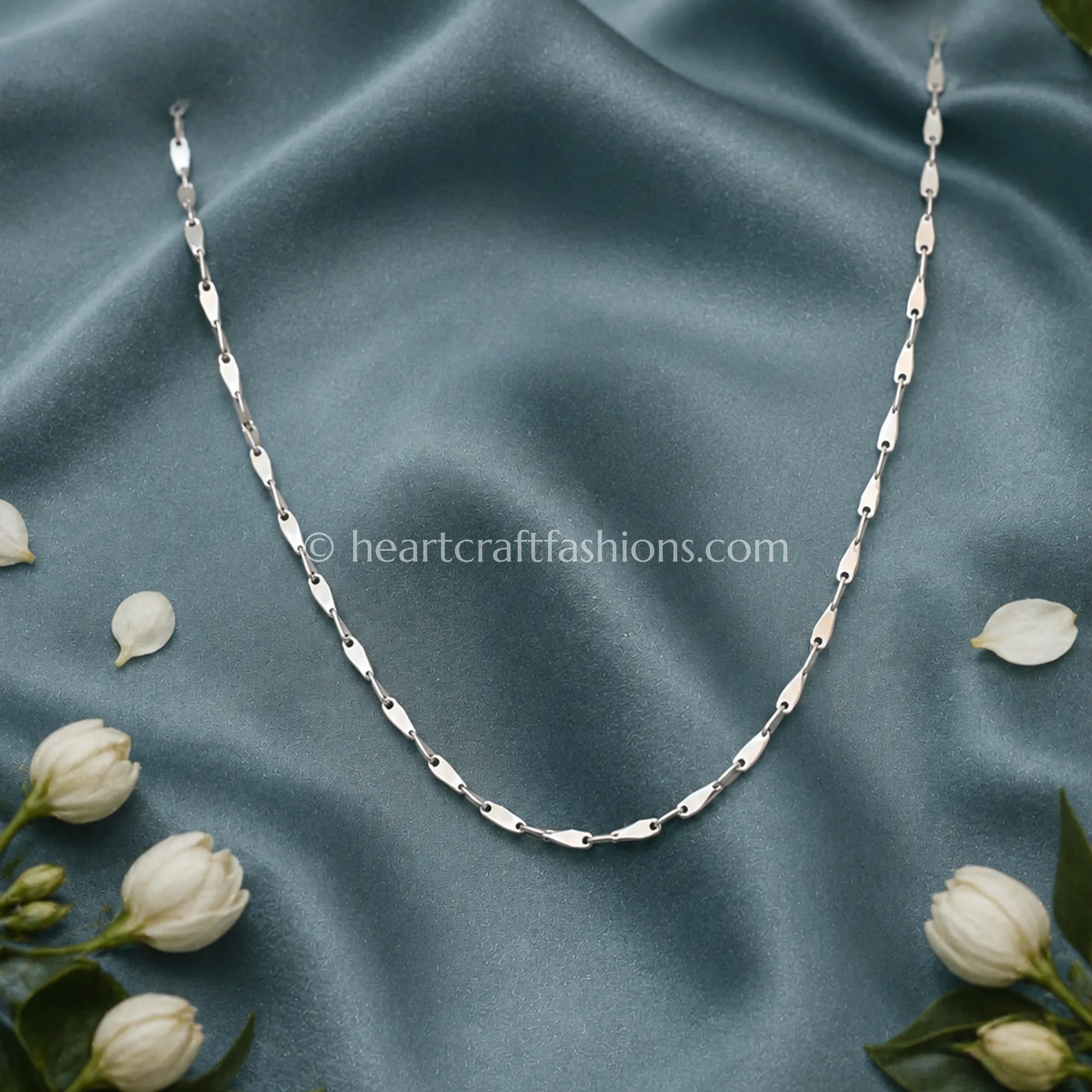 Pure Silver Diamond-Cut Twisted Lip Chain – Hallmarked