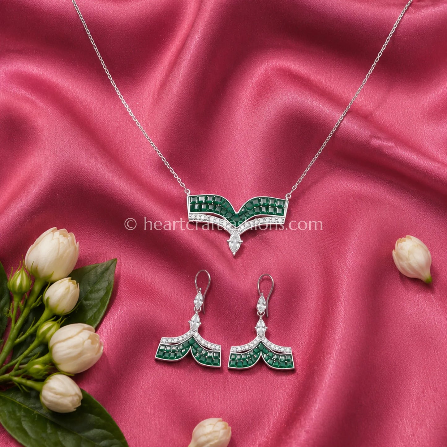 Pure Silver Emerald Curved Chevron Necklace Set – Hallmarked