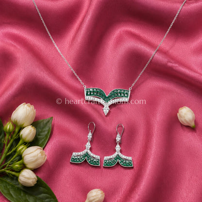 Pure Silver Emerald Curved Chevron Necklace Set – Hallmarked