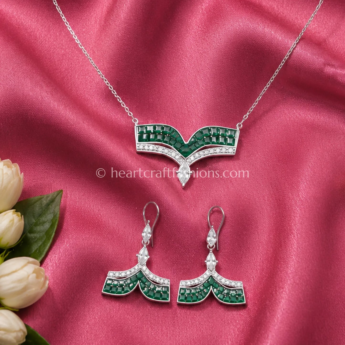 Pure Silver Emerald Curved Chevron Necklace Set – Hallmarked