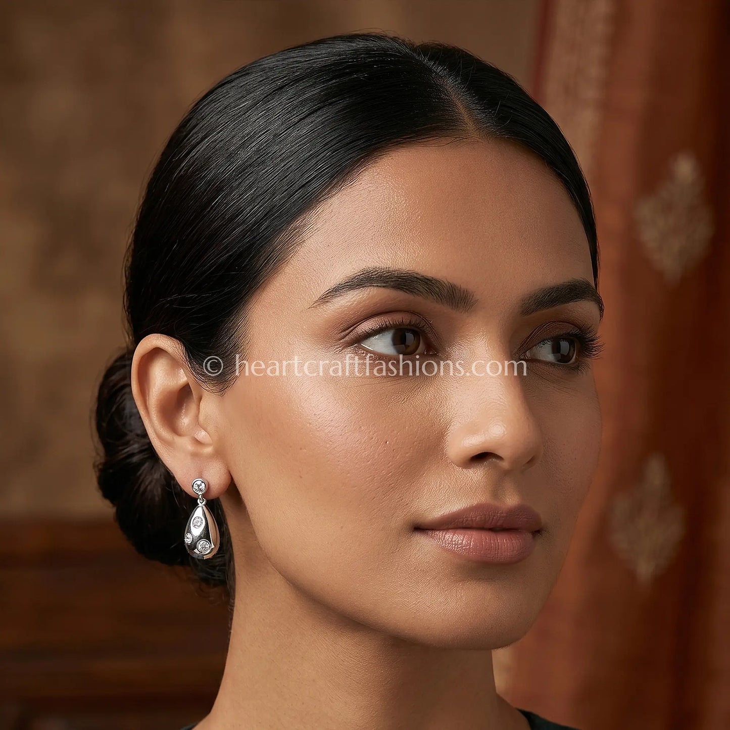 Pure Silver Star-Set Dewdrop Earrings – Hallmarked Luminous Finish