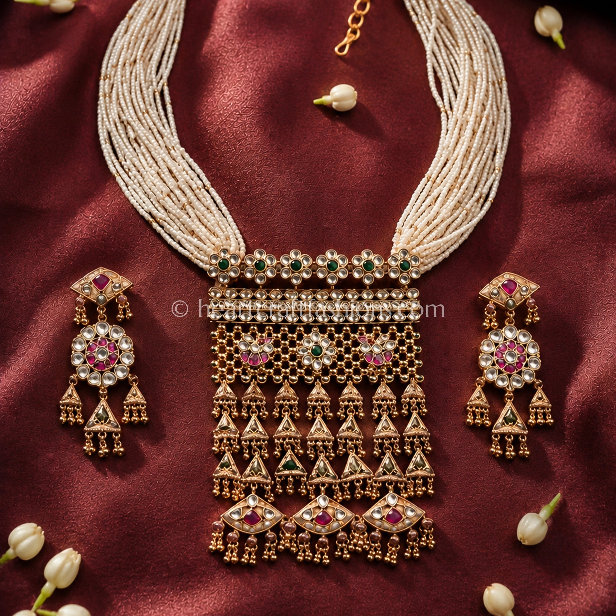 Rajputi Pachi Kundan Classic Aad Choker Set