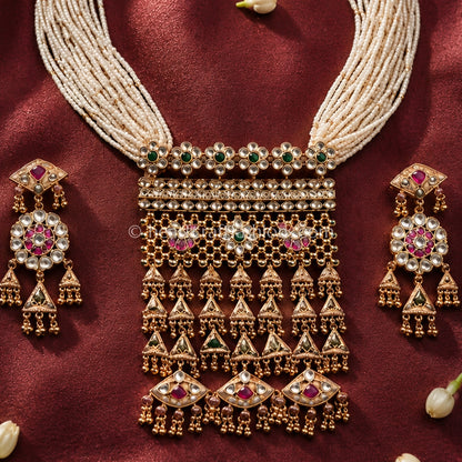 Rajputi Pachi Kundan Classic Aad Choker Set