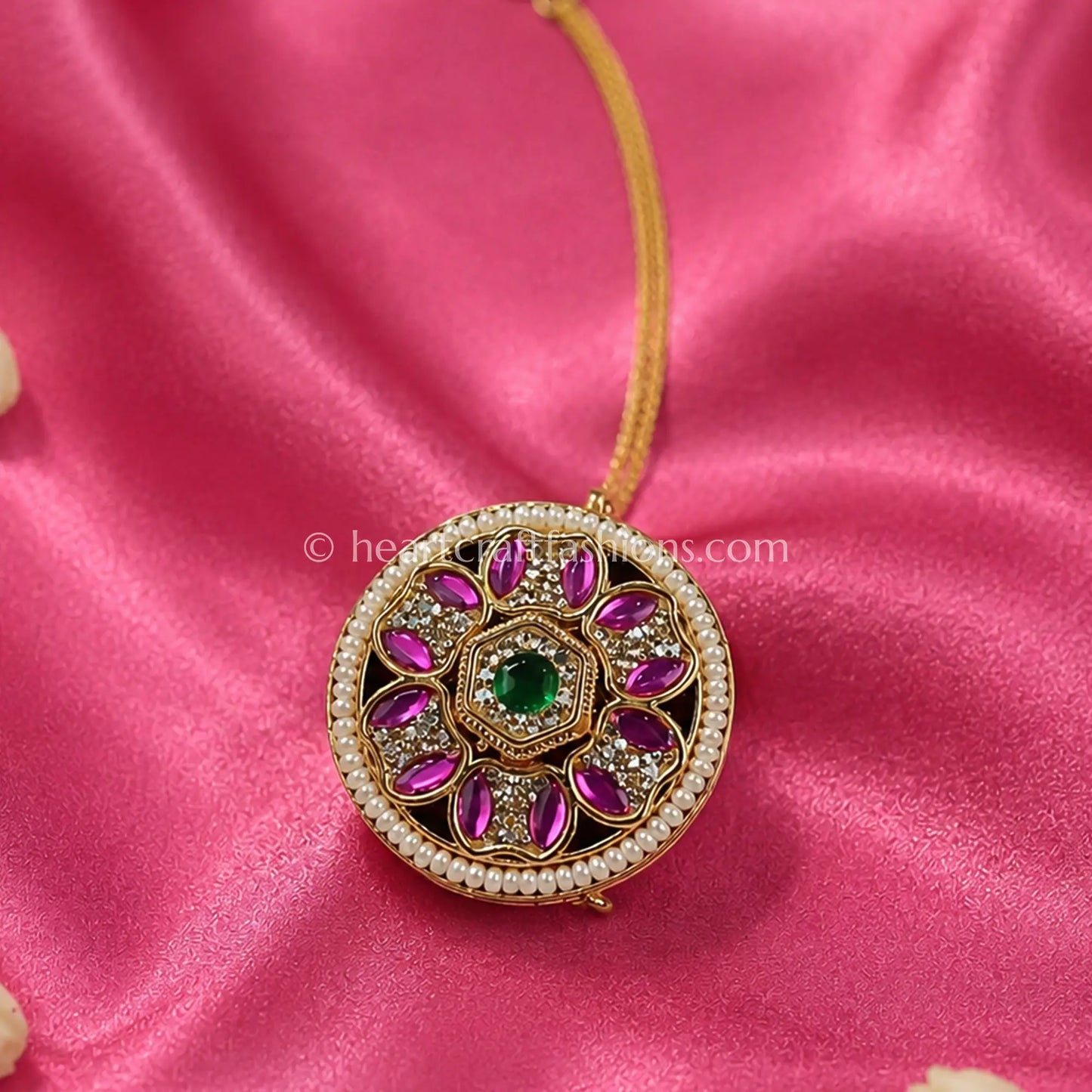 Rajwadi Green Center Dual-Tone Floral Borl