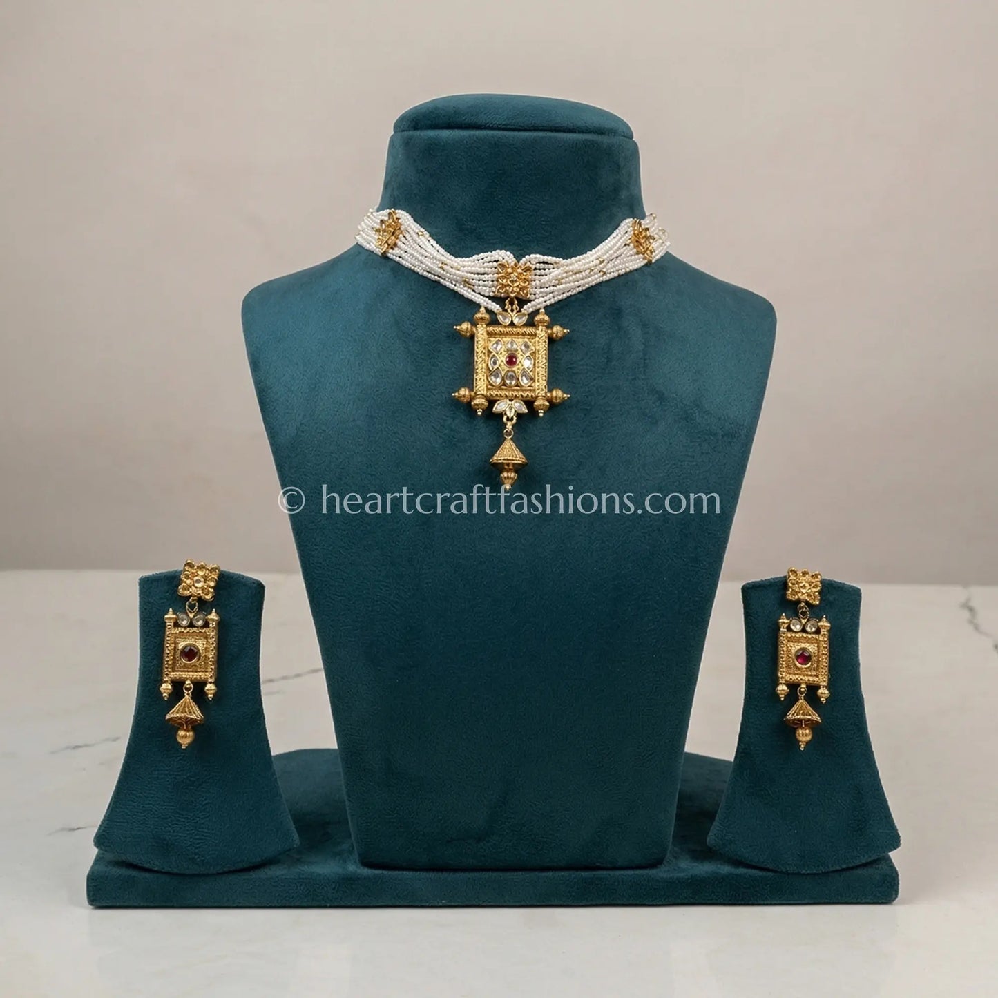 Rajwadi Pearl Choker Set