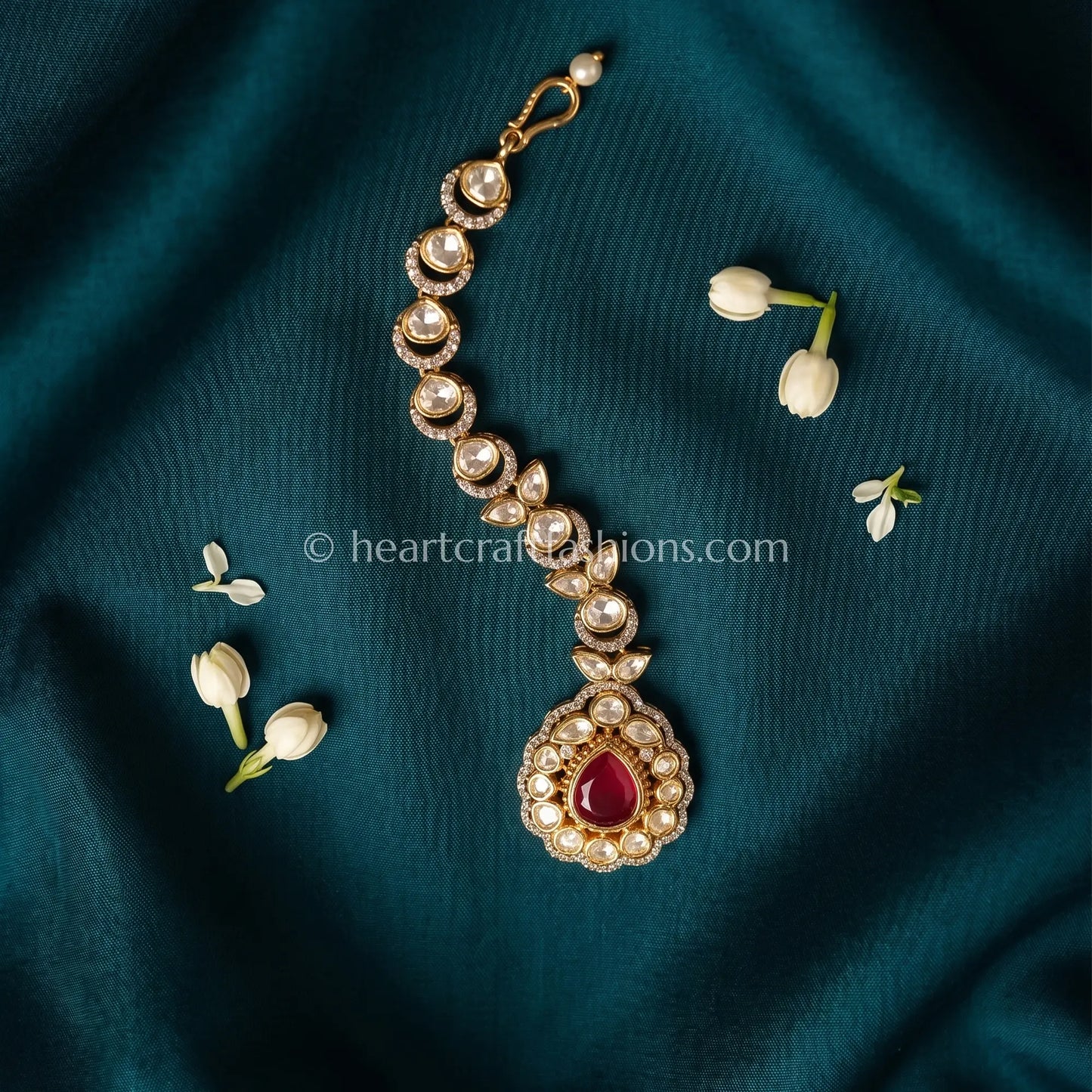 Ruby Sunehri Kundan Maang Tikka