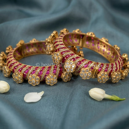 Ruby Sunehri Kundan Pacheli