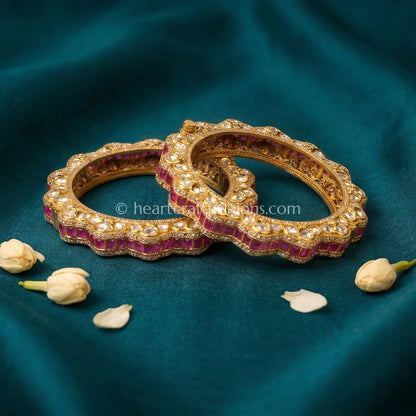 Ruby Sunehri Kundan Sleek Bangles