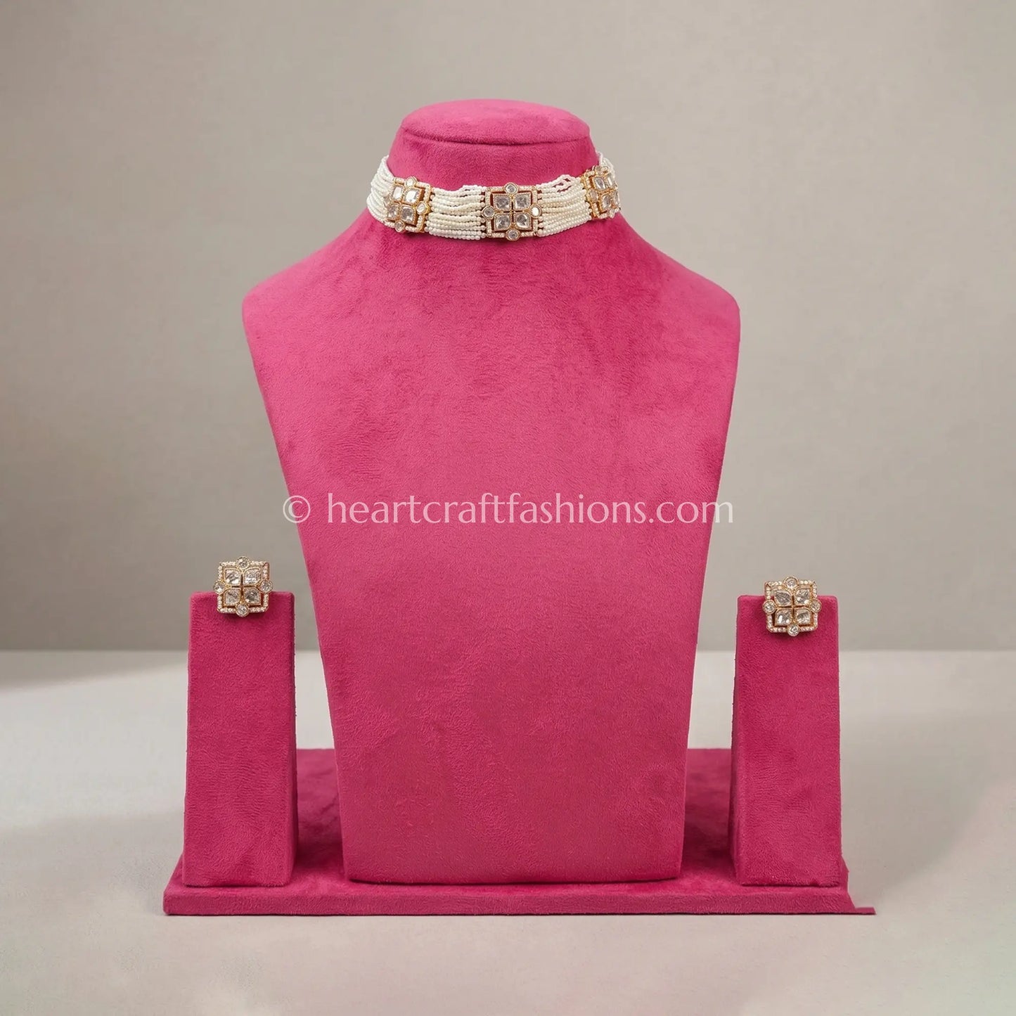 Sunehri Kundan Choker Set