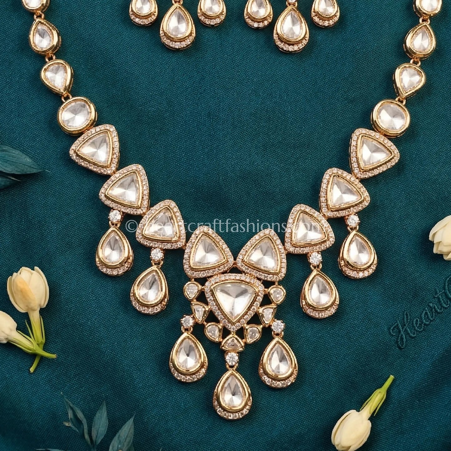 Sunehri Kundan MOP Teardrop Elegance