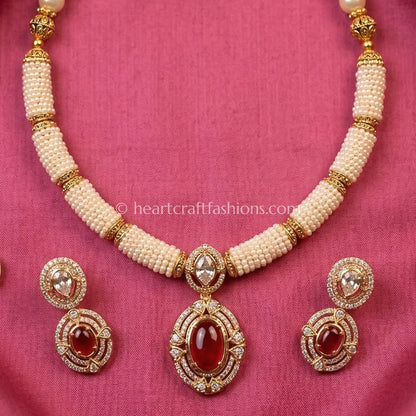 Sunehri Kundan Pearl Doublet Hasli